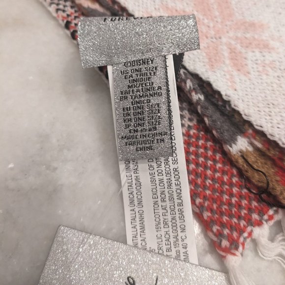 Brand NWOT Limited Edition Disney x Forever 21 Mickey & Minnie Scarf - Picture 6 of 10